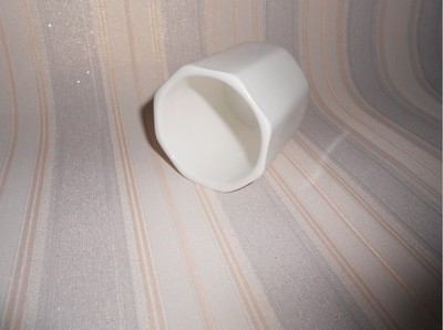 【廠家直銷(xiāo)、八角杯、純白潮州陶瓷、陶瓷杯子、酒店陶瓷擺臺(tái)、餐具】?jī)r(jià)格,廠家,圖片,杯子,潮州市楓溪區(qū)標(biāo)敬陶瓷制作廠-